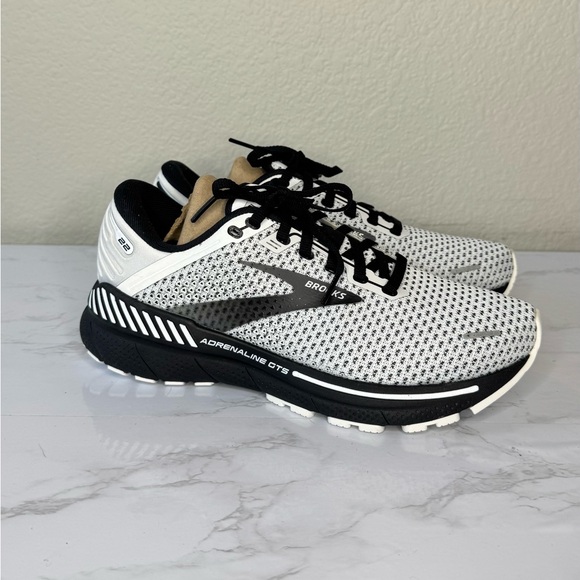 Brooks Adrenaline GTS 22 Running Shoes Mesh Fabric Women’s Size 8B White Black - Picture 1 of 7